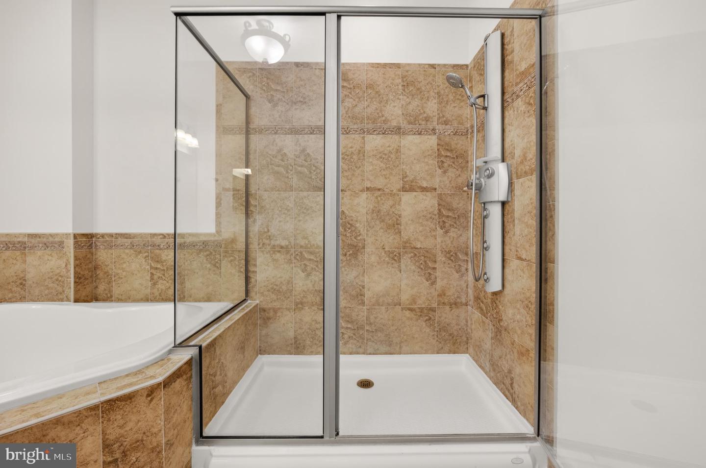 1915 Towne Centre Blvd #1014 Property Photo 35