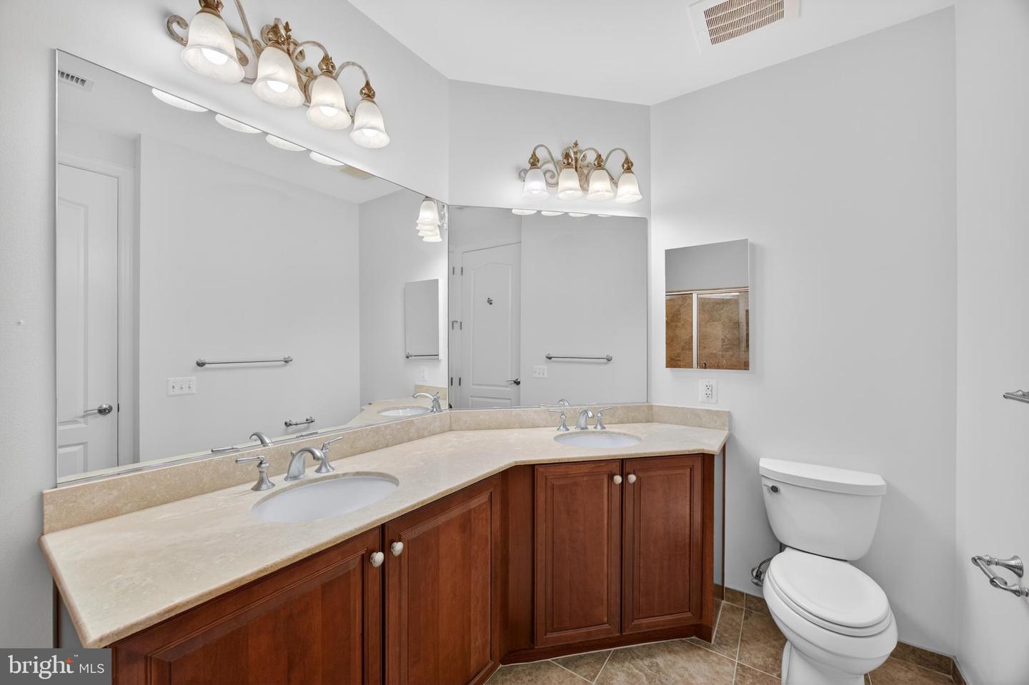 1915 Towne Centre Blvd #1014 Property Photo 42
