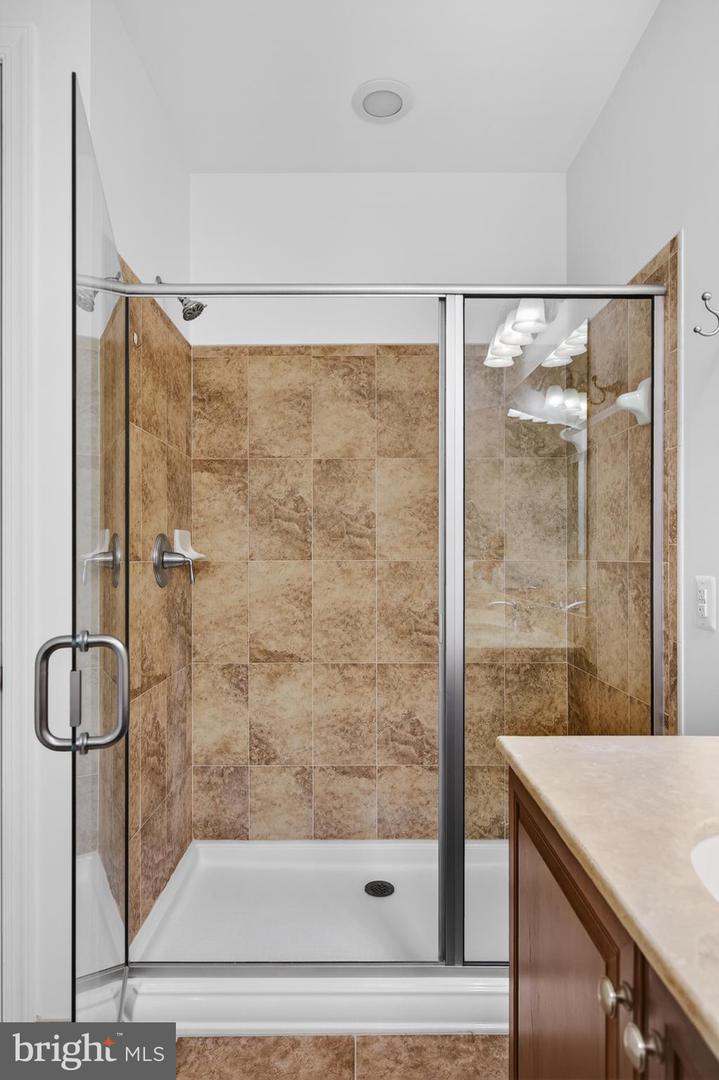 1915 Towne Centre Blvd #1014 Property Photo 43