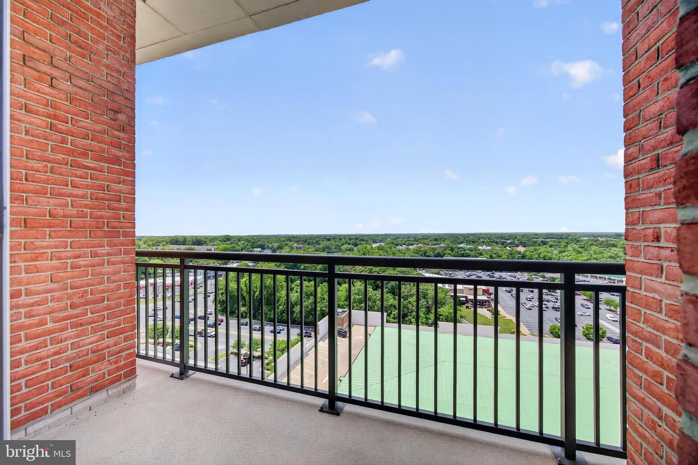 1915 Towne Centre Blvd #1014 Property Photo 44