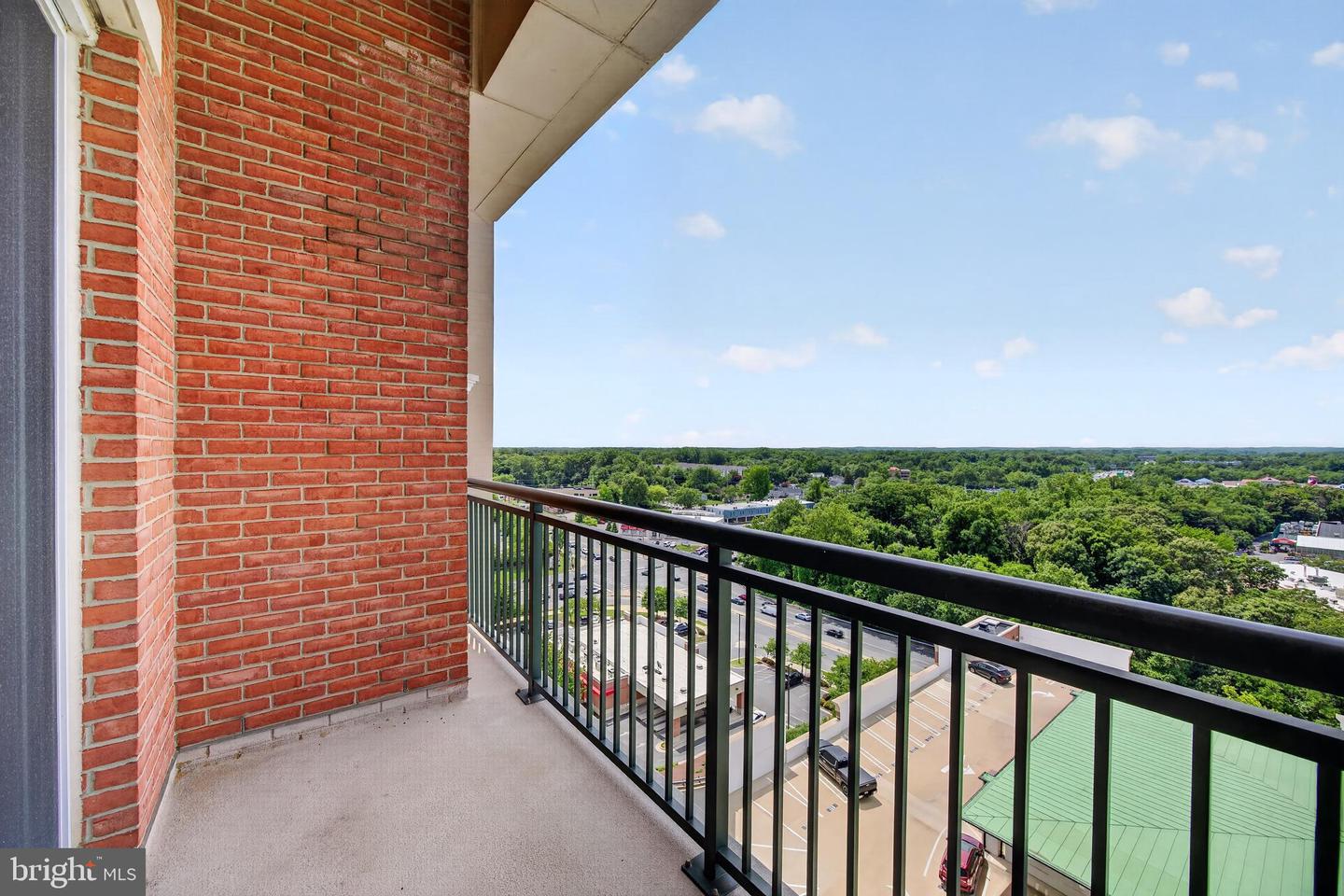 1915 Towne Centre Blvd #1014 Property Photo 45