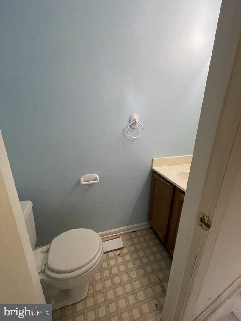 875 Chestnutview Ct Property Photo 3