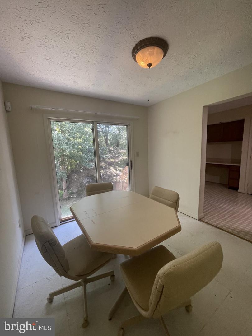 875 Chestnutview Ct Property Photo 12