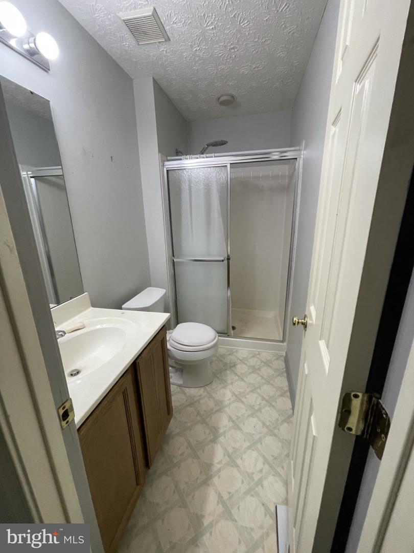875 Chestnutview Ct Property Photo 34