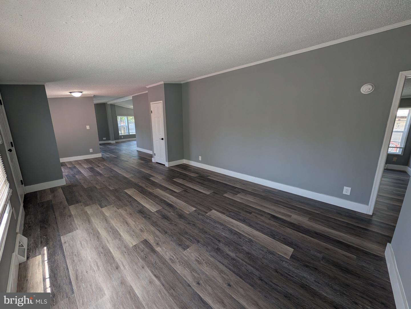 4745 Flanders Ln #h Property Photo 3