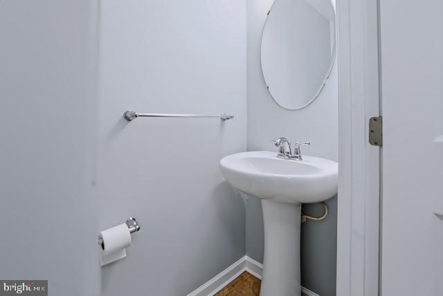 723 Olive Wood Ln Property Photo 28