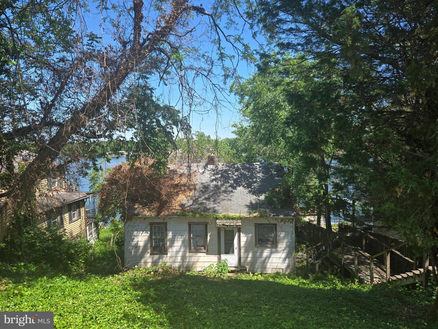 1000 Nabbs Creek Rd Property Photo 8