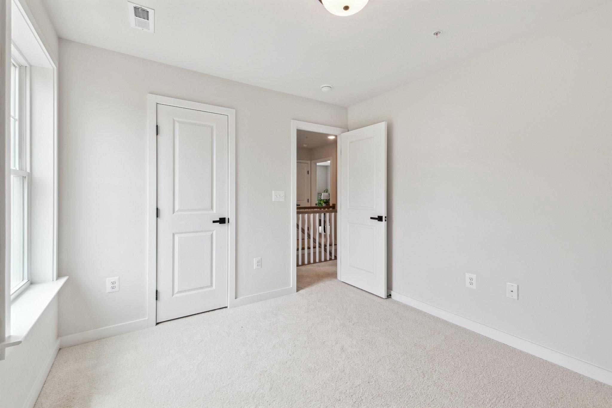 1003 Henry Ave Property Photo 14