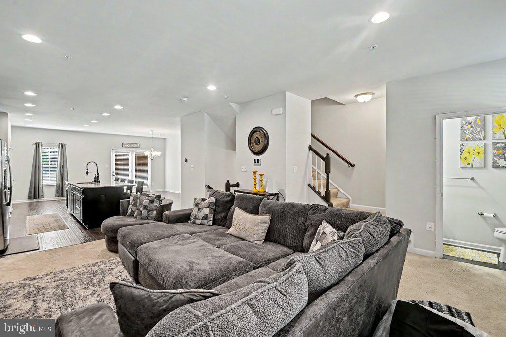 8338 Kippis Rd Property Photo 5