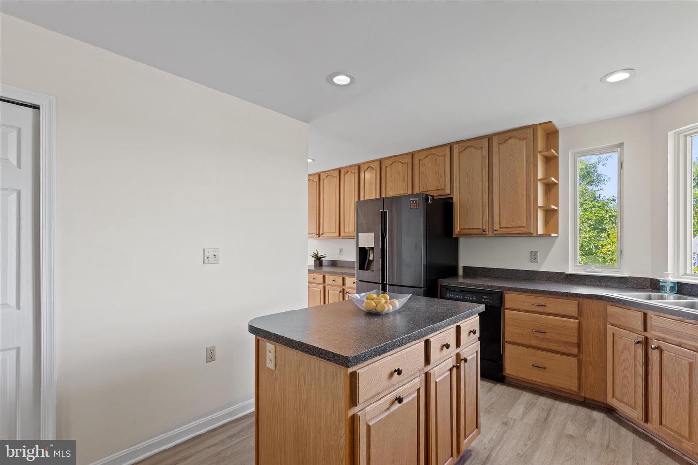 5523 Ilchester St Property Photo 13
