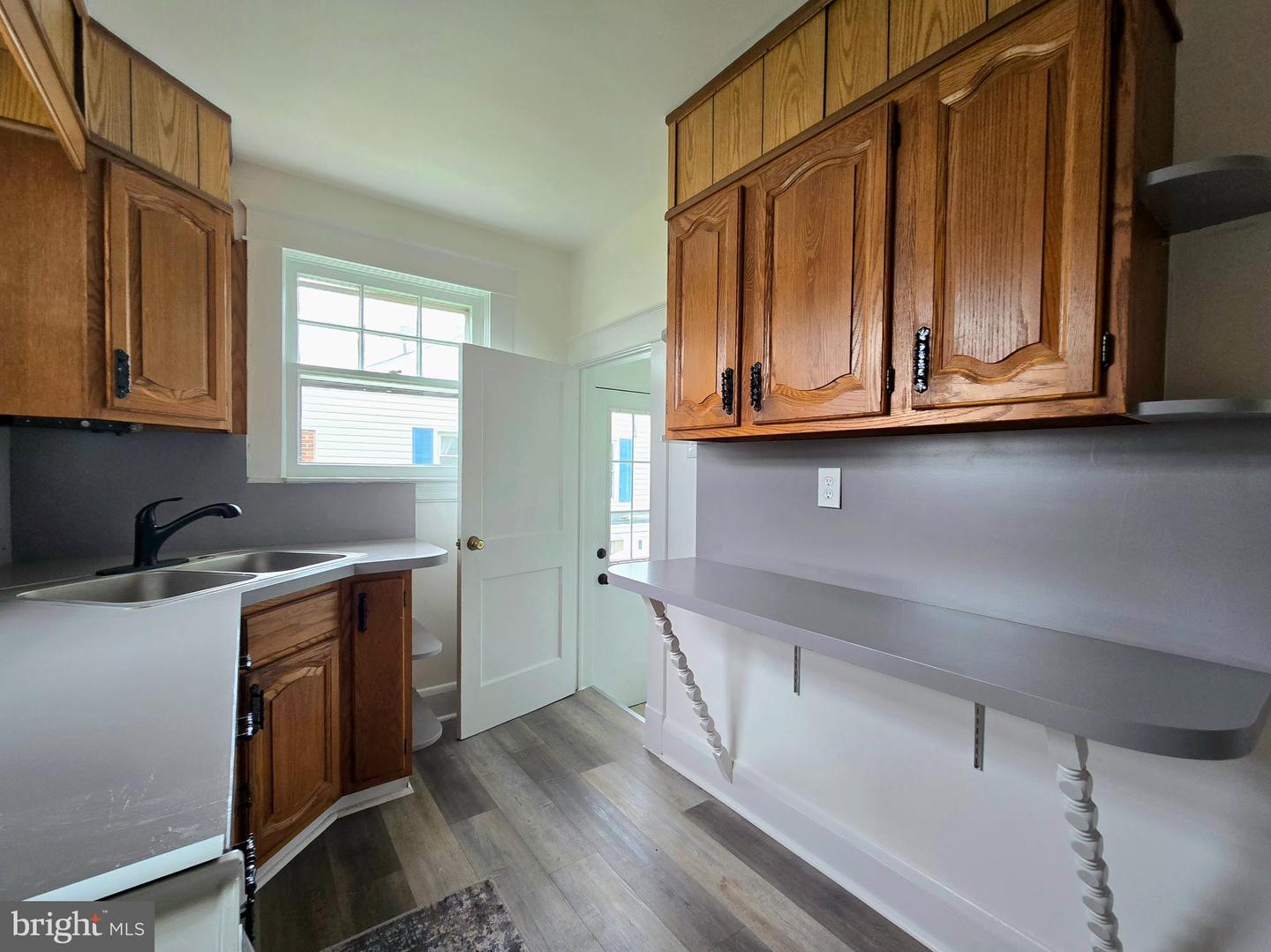 220 Meadow Rd Property Photo 13