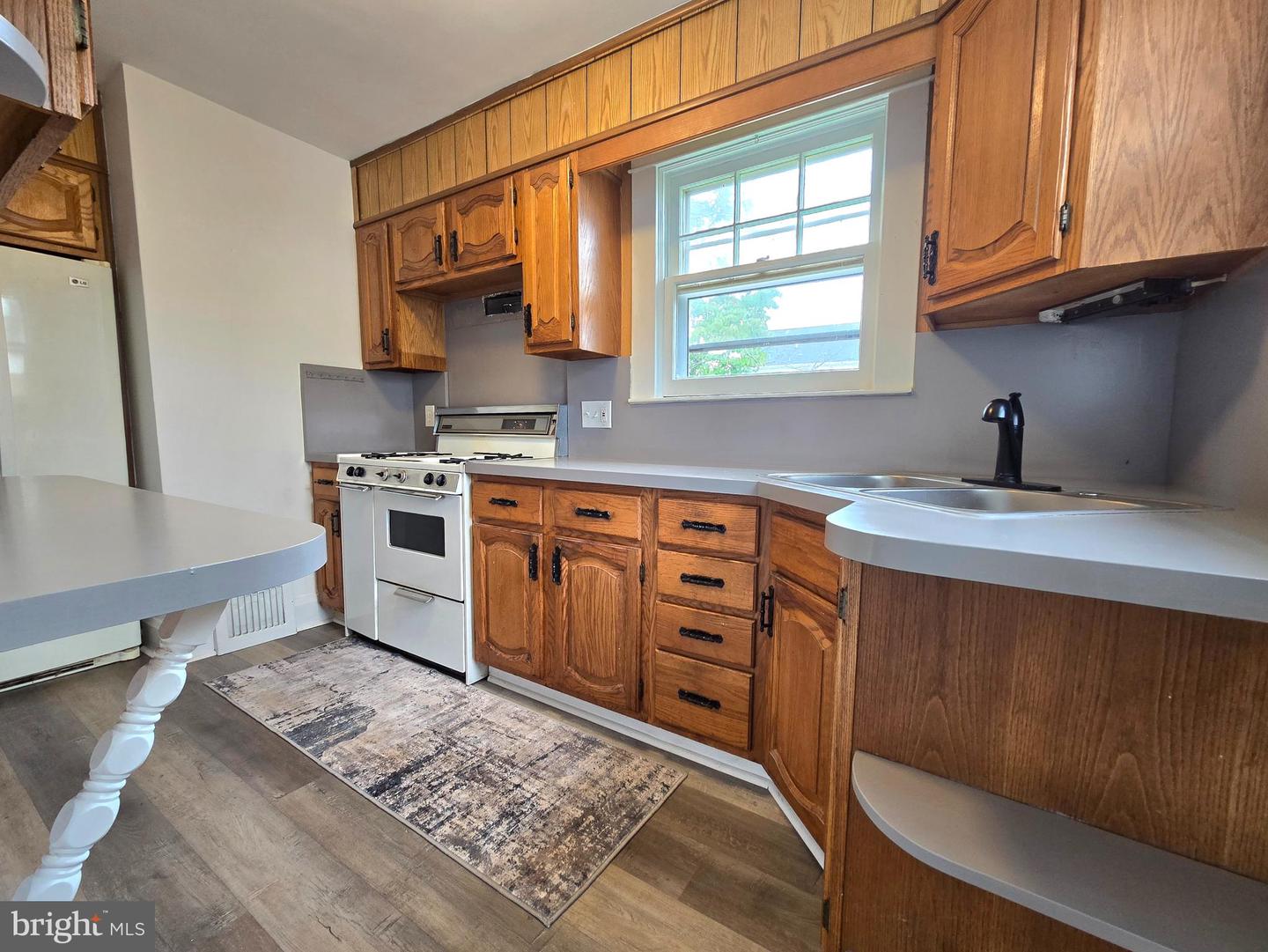 220 Meadow Rd Property Photo 15