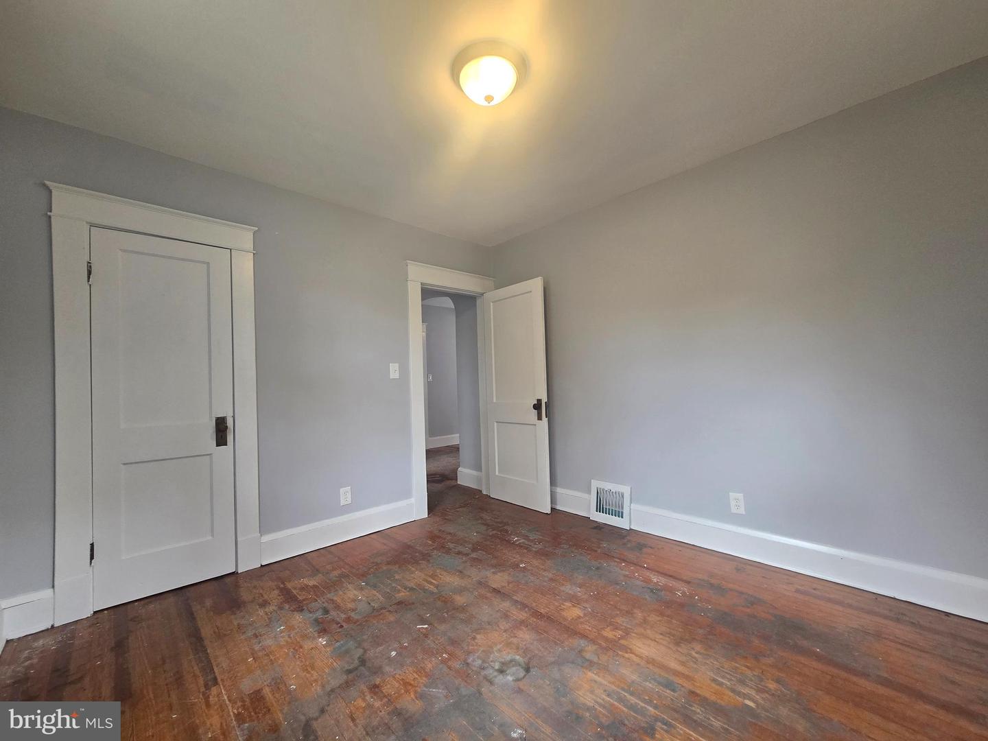 220 Meadow Rd Property Photo 16
