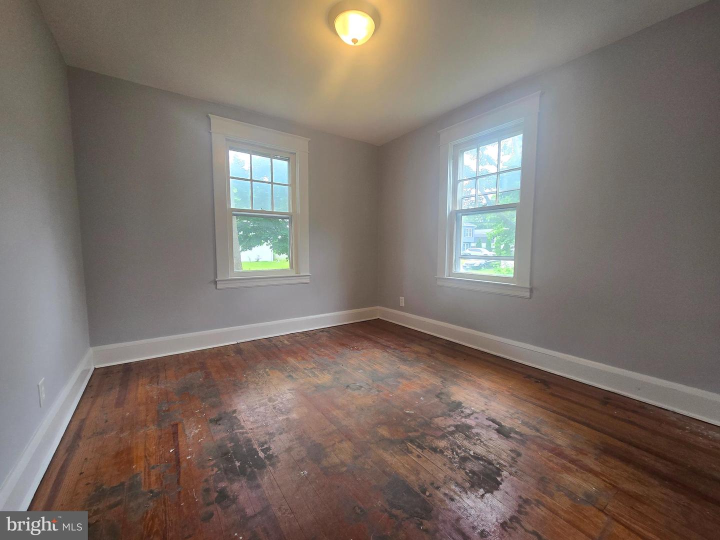 220 Meadow Rd Property Photo 17