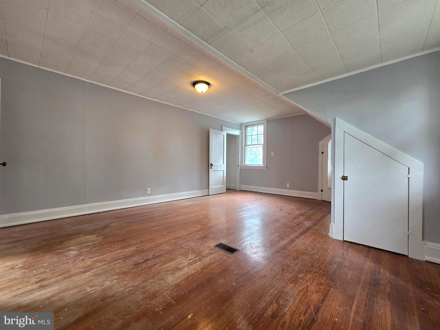 220 Meadow Rd Property Photo 21