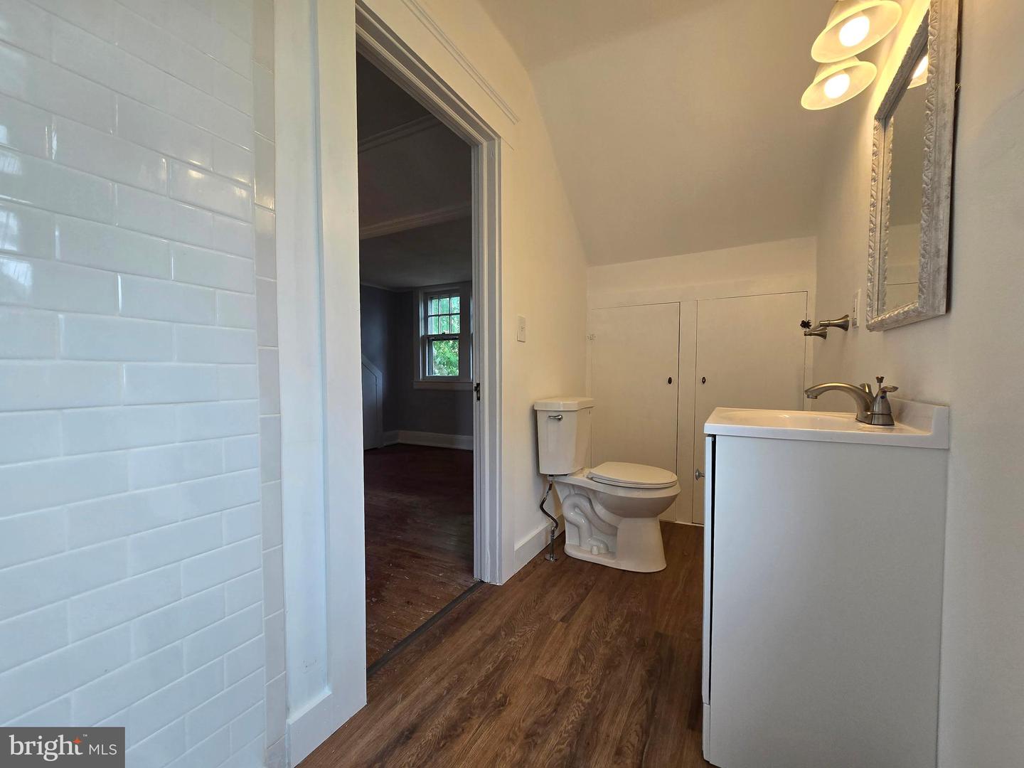 220 Meadow Rd Property Photo 25