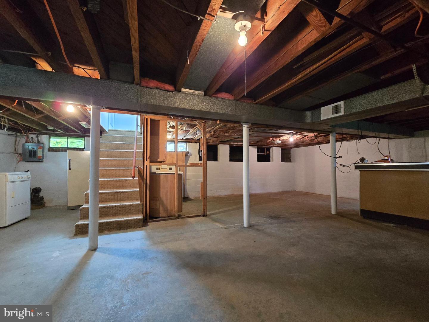 220 Meadow Rd Property Photo 32