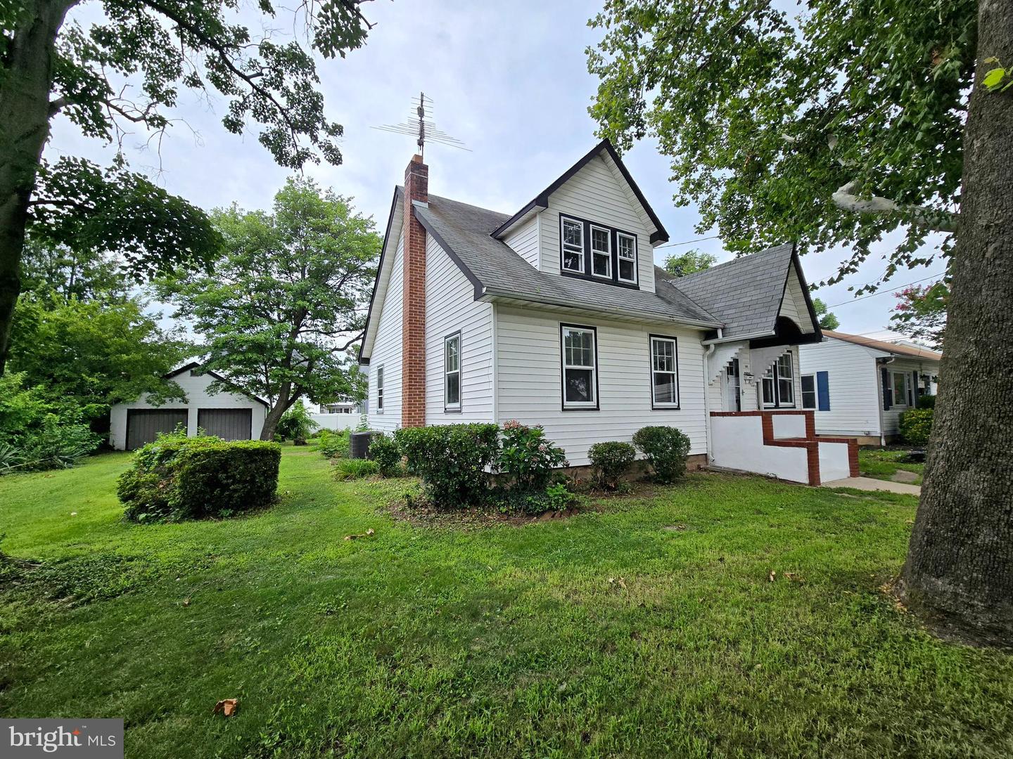 220 Meadow Rd Property Photo 42