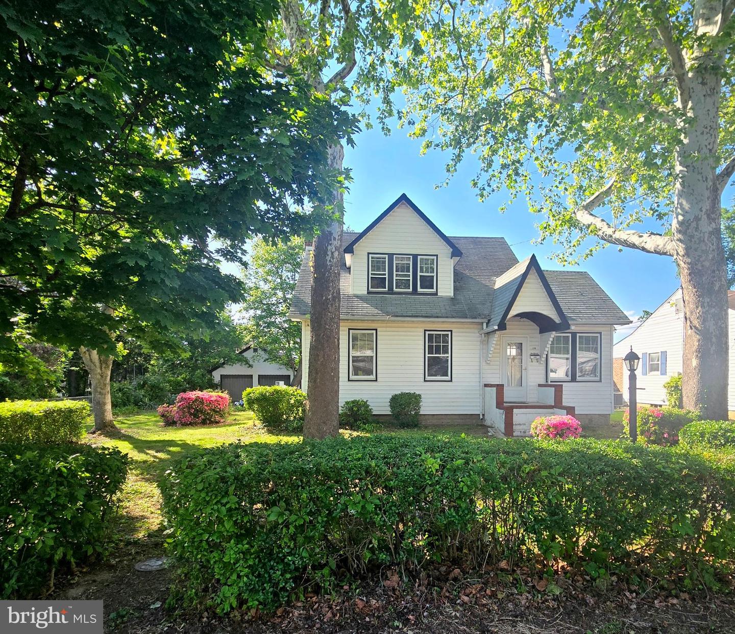 220 Meadow Rd Property Photo 45