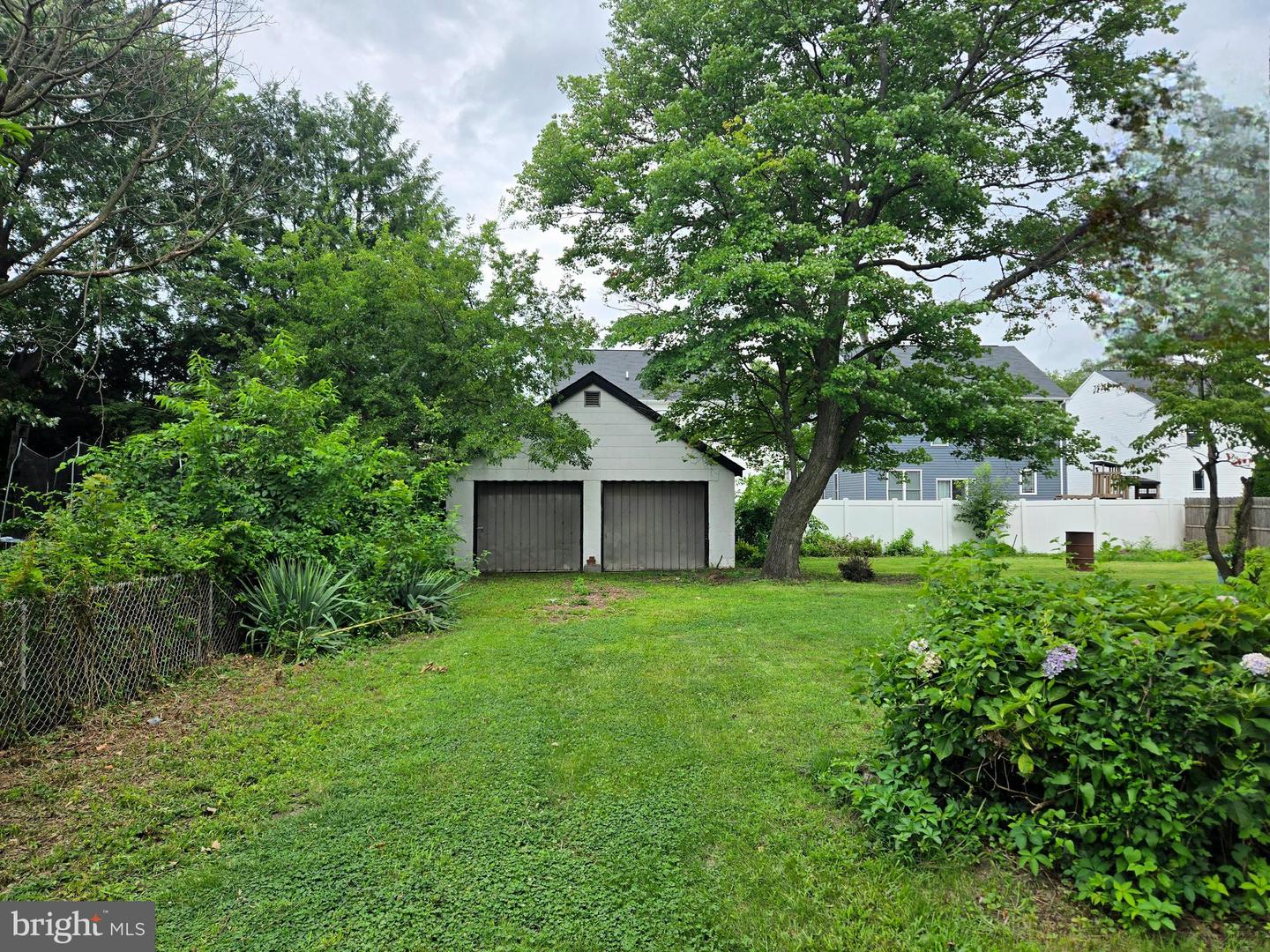 220 Meadow Rd Property Photo 46