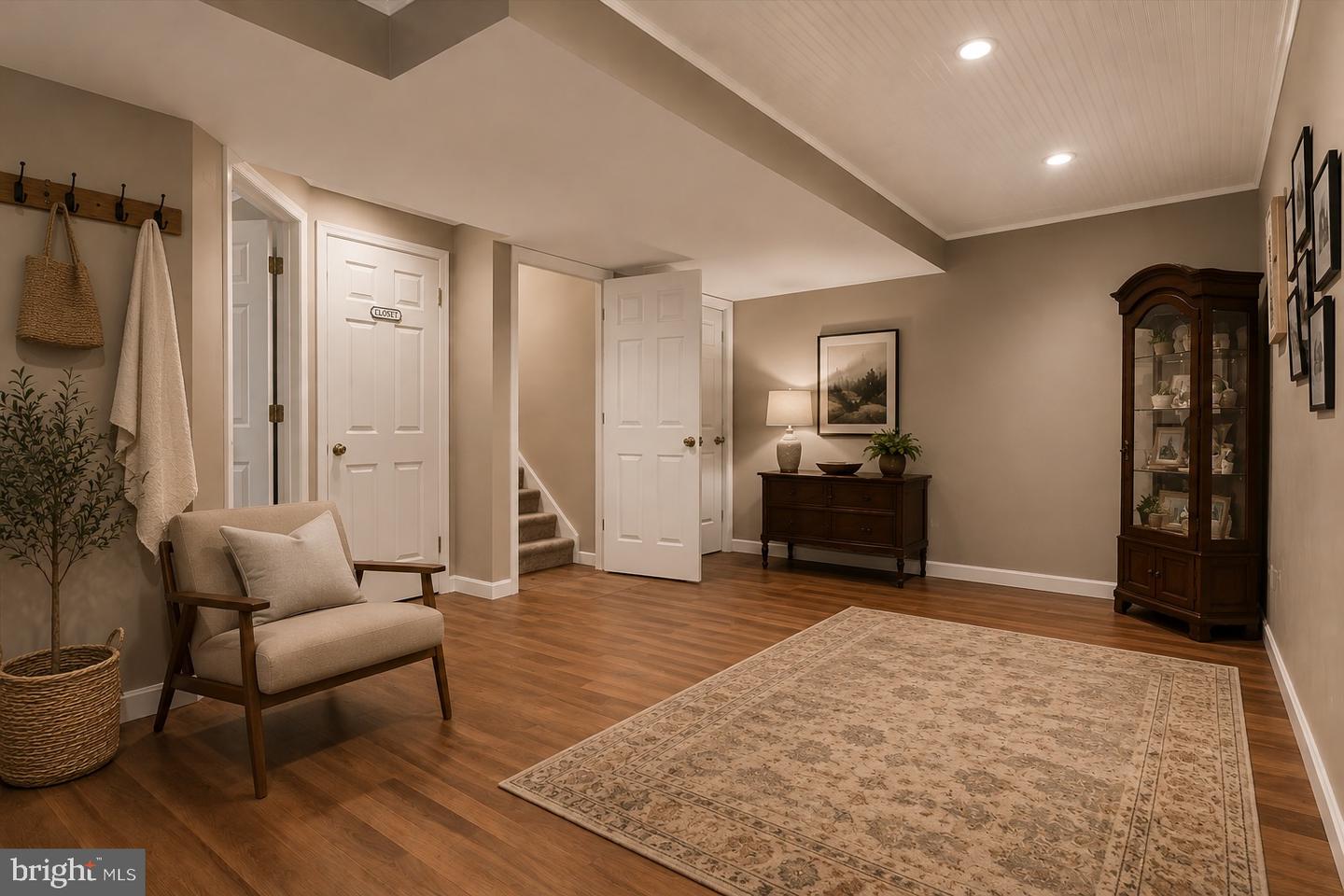 90 Park Ave Property Photo 28