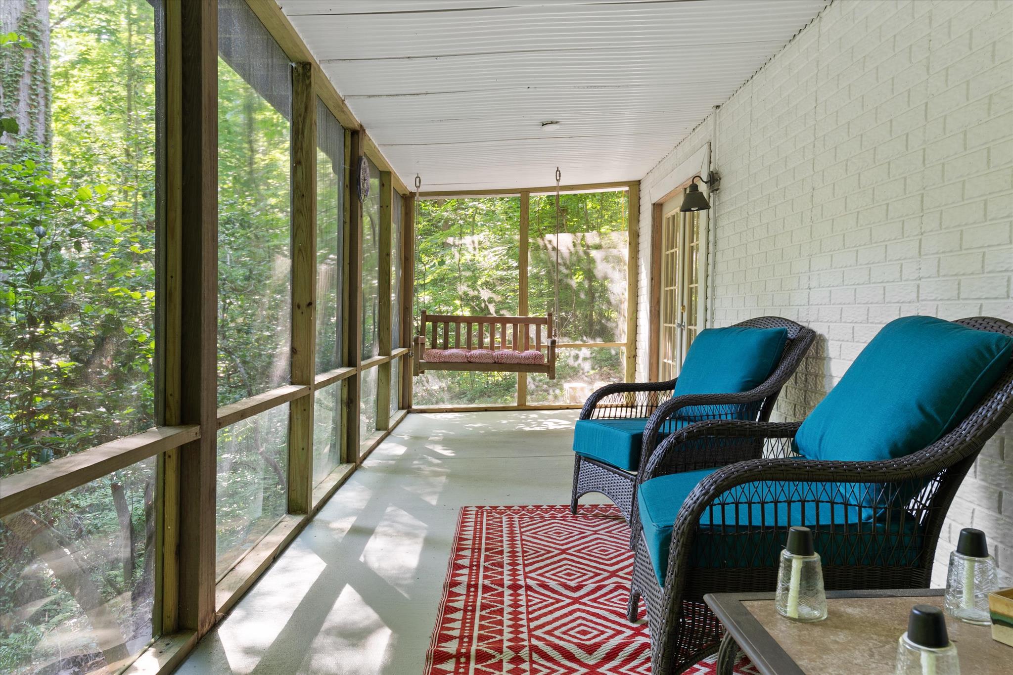 90 Park Ave Property Photo 33