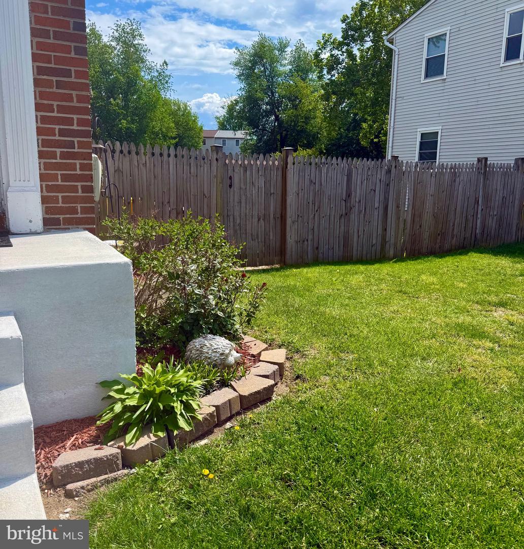 1288 Holmespun Dr Property Photo 2