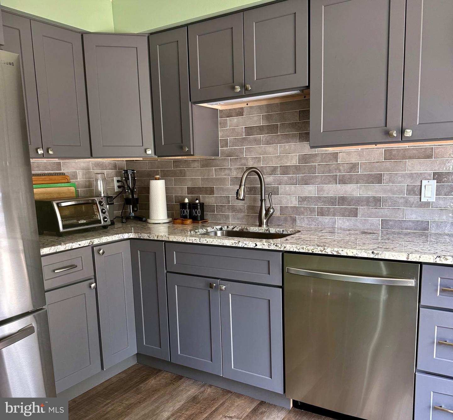 1288 Holmespun Dr Property Photo 10