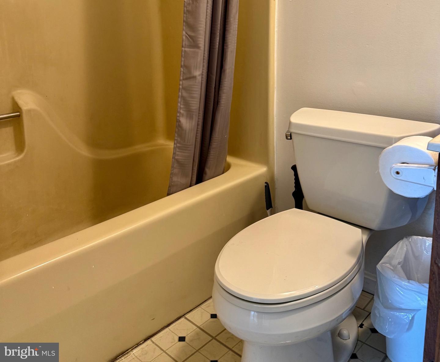 1288 Holmespun Dr Property Photo 28
