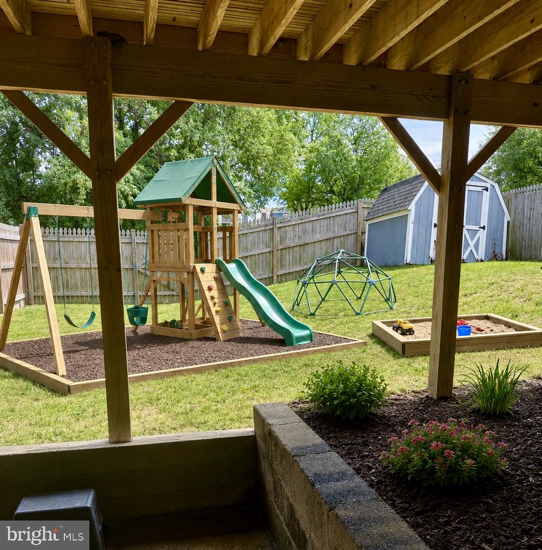1288 Holmespun Dr Property Photo 33
