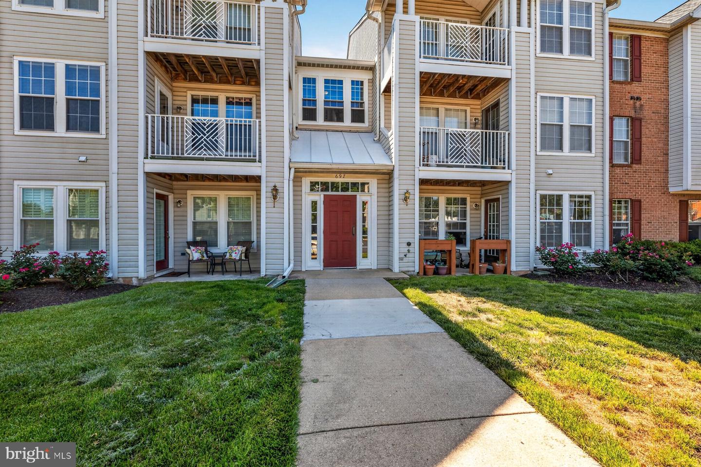 697 Winding Stream Way #201 Property Photo 1