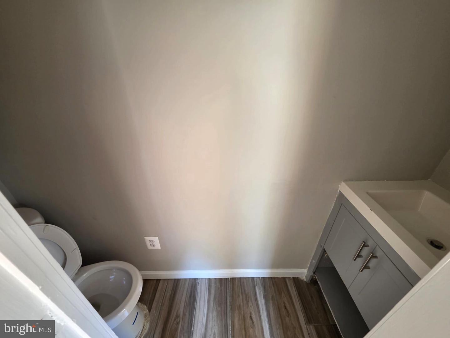 1503 Flanders Ln ##f Property Photo 17