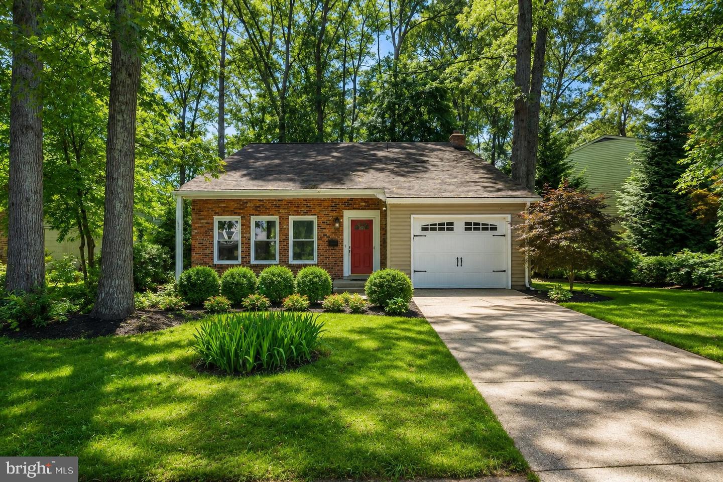 446 Fairford Ct Property Photo 1