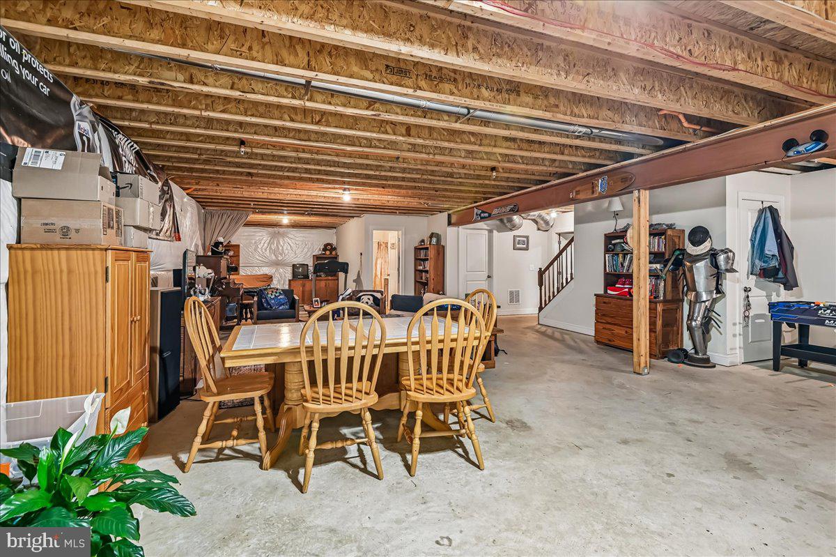 1457 Gilbert Rd Property Photo 56