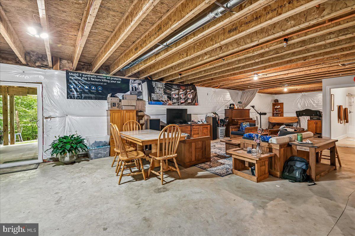 1457 Gilbert Rd Property Photo 57