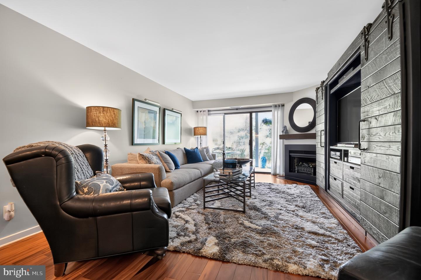 2016 Quay Village Ct #t2 Property Photo 11