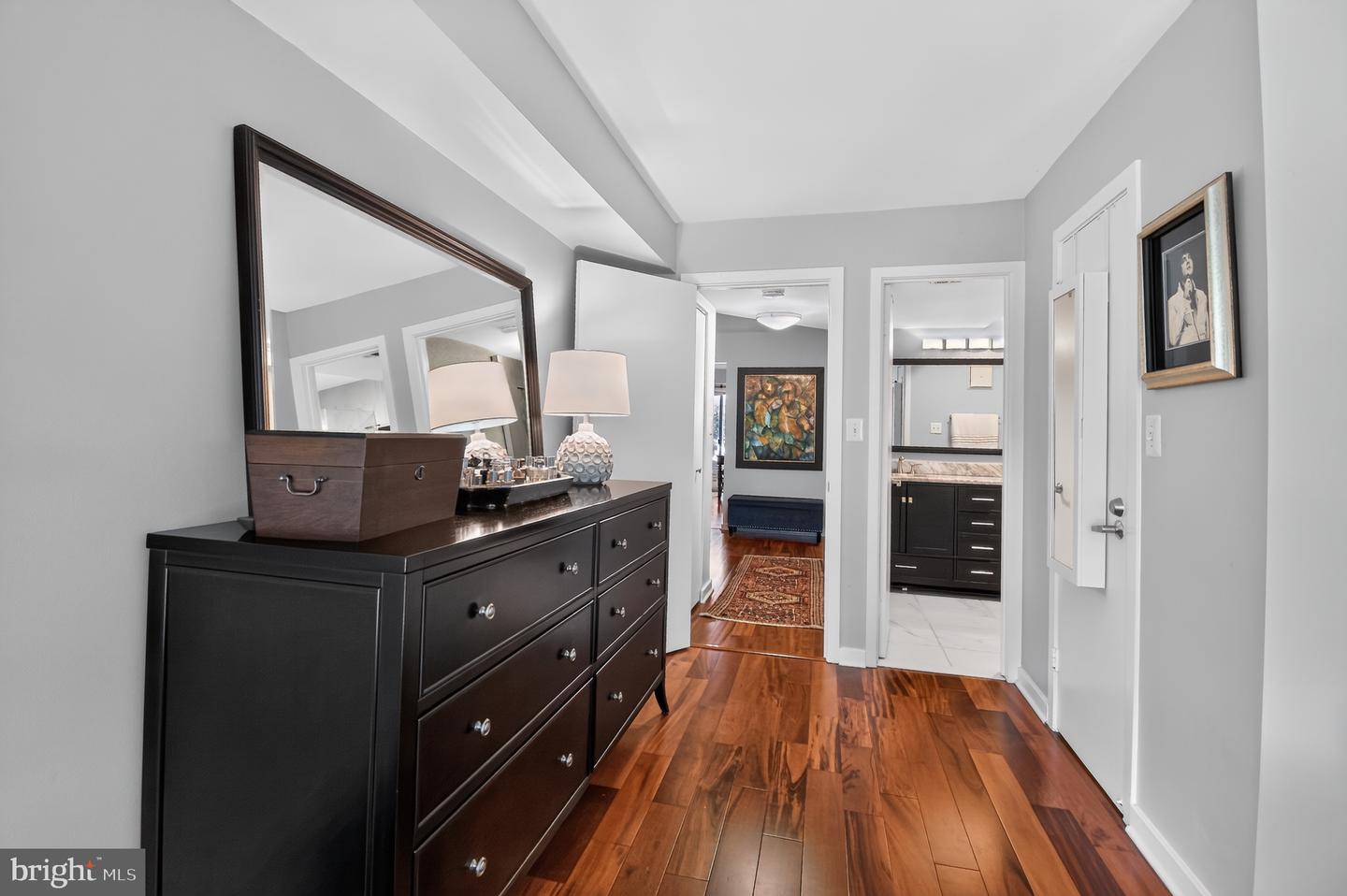 2016 Quay Village Ct #t2 Property Photo 17
