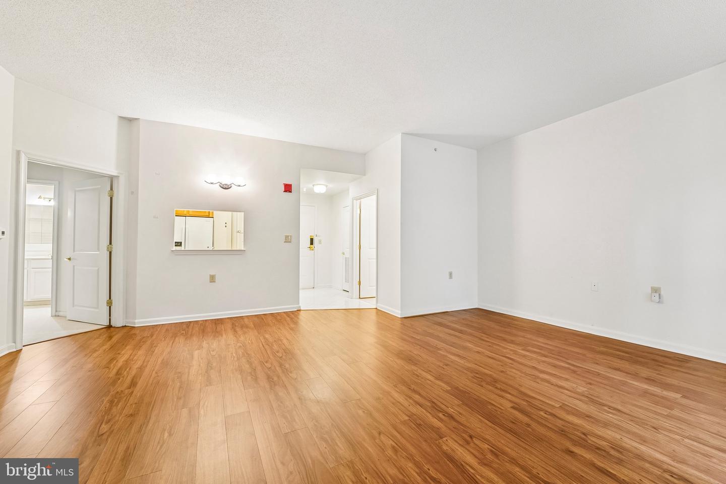 7101 Bay Front Dr #202 Property Photo 6