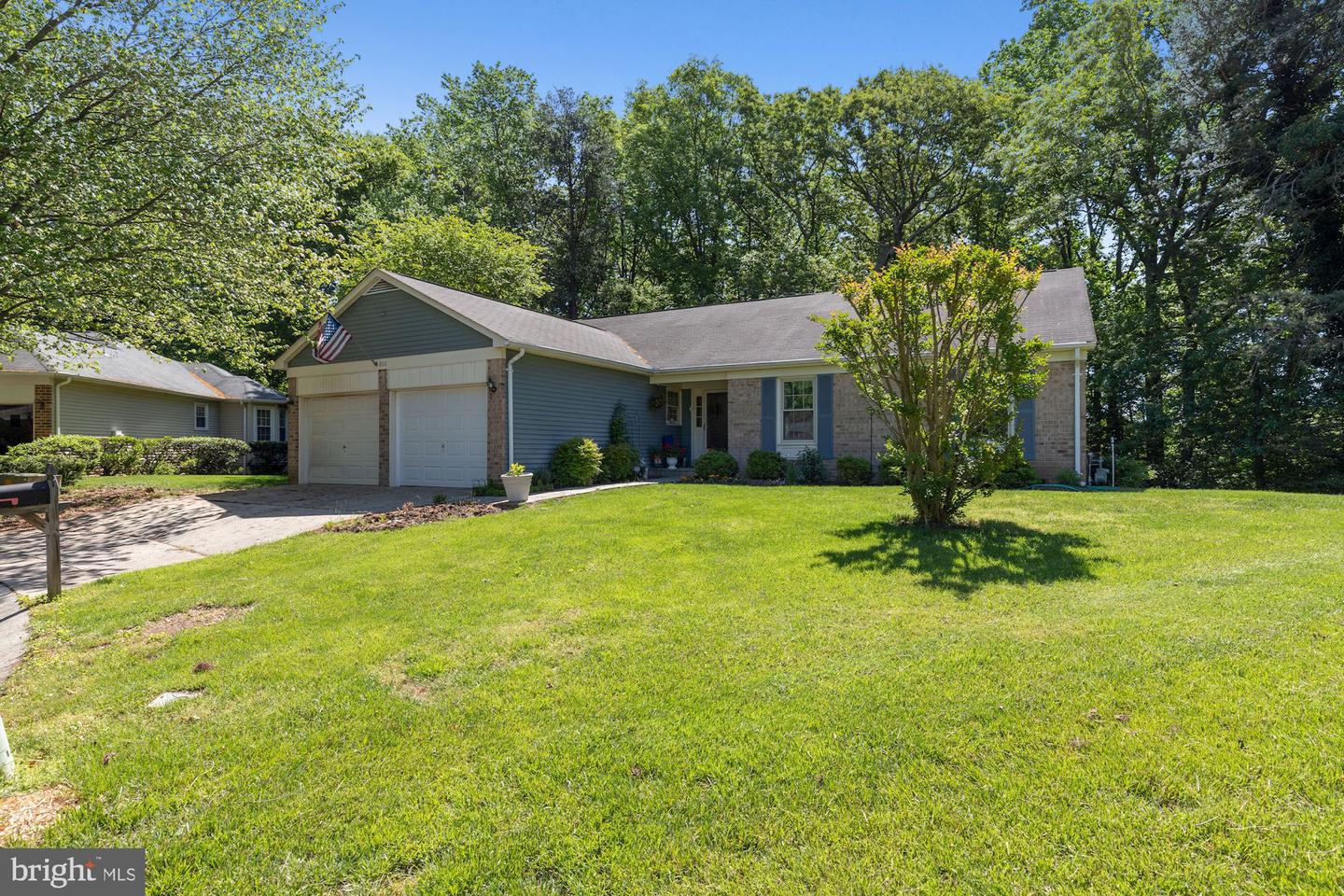 800 Bridgeport Way Property Photo 1