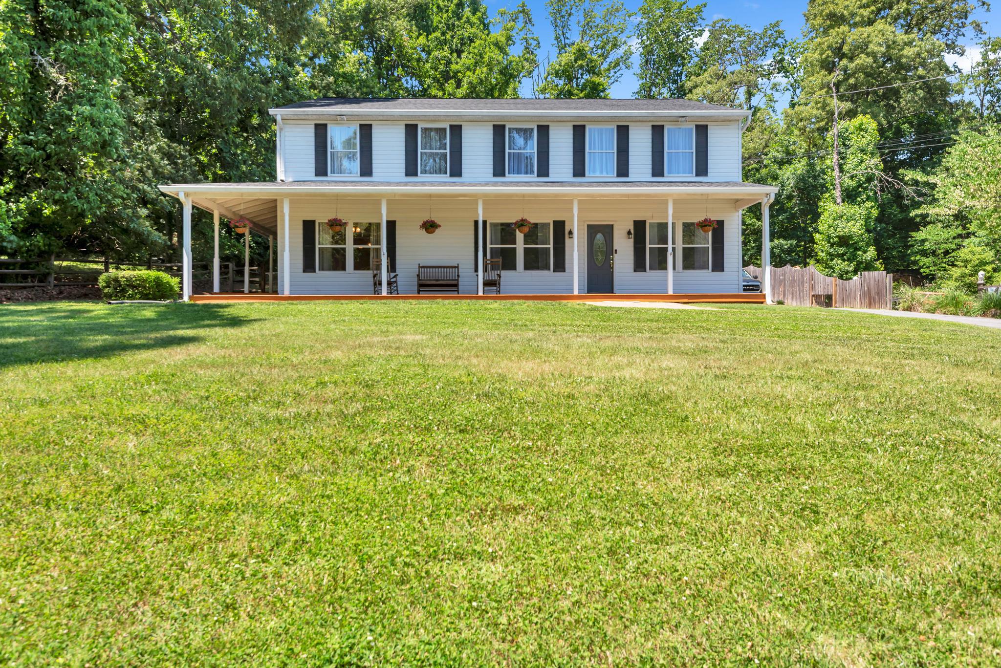 934 Shore Acres Rd Property Photo 1