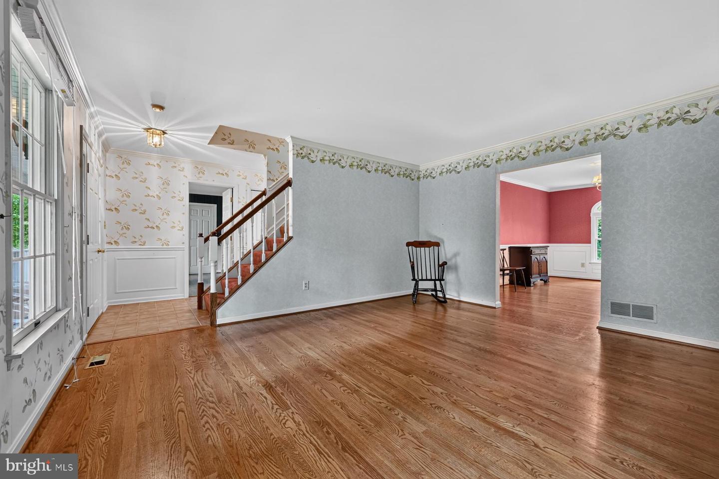 1482 Westcliff Dr Property Photo 17