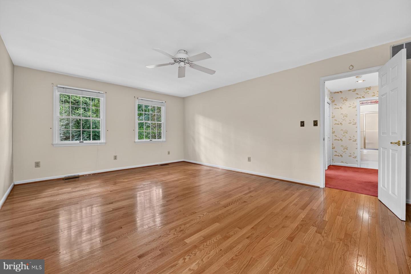 1482 Westcliff Dr Property Photo 26