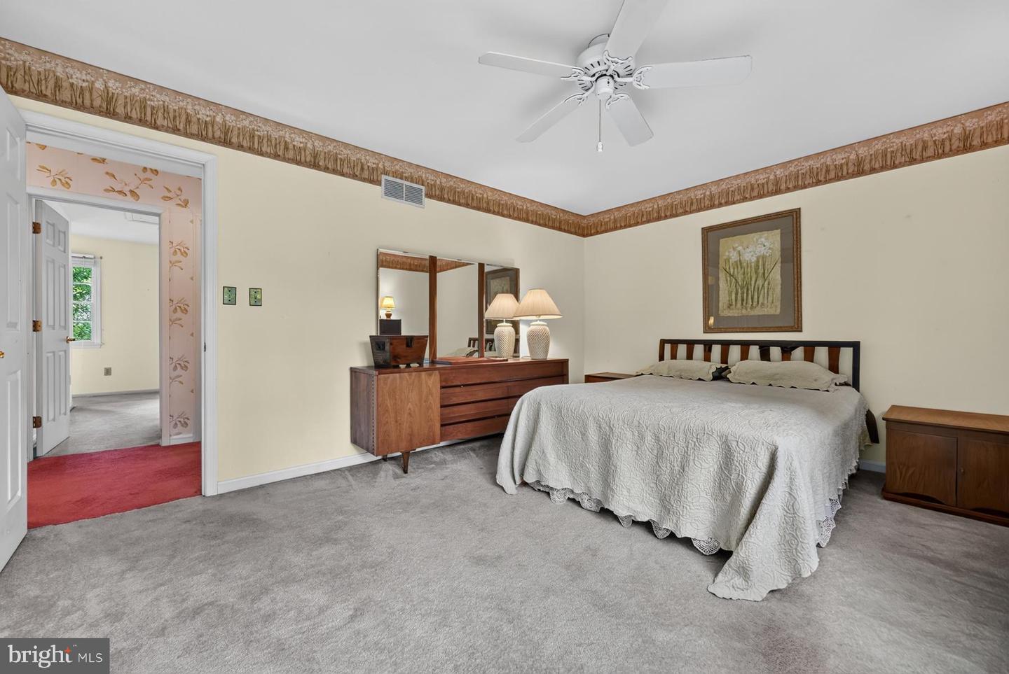 1482 Westcliff Dr Property Photo 33