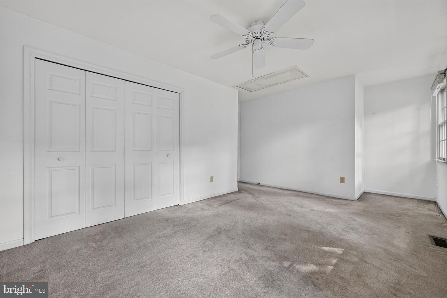 1482 Westcliff Dr Property Photo 36
