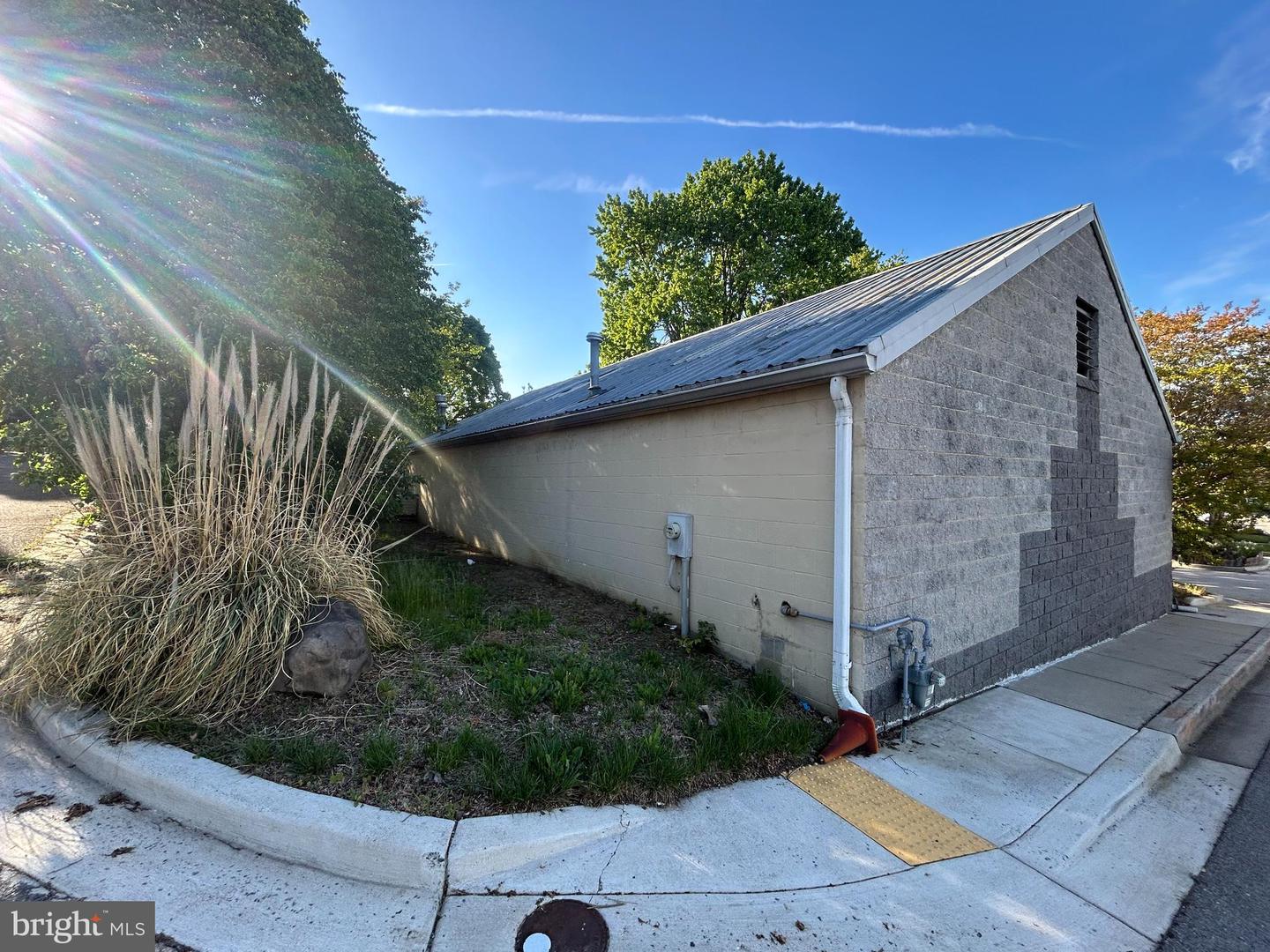 1977 West St Property Photo 6