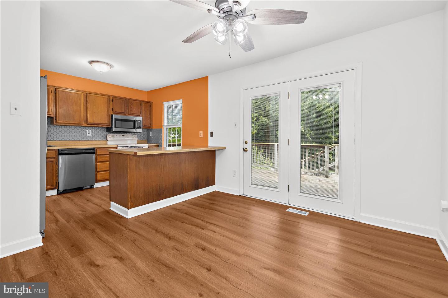 8614 Black Rock Harbour Property Photo 11