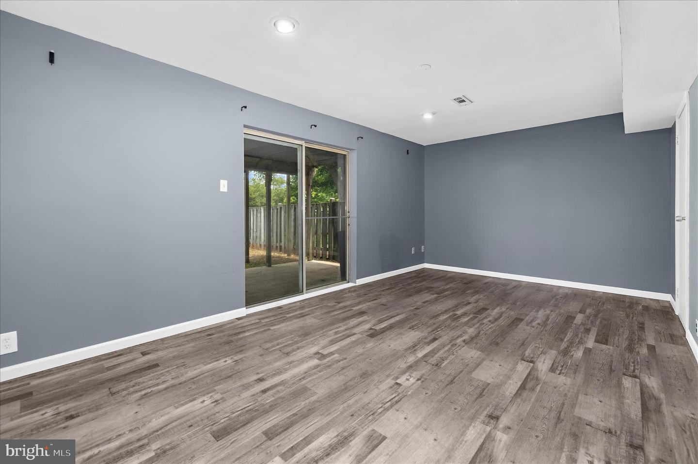 8614 Black Rock Harbour Property Photo 17