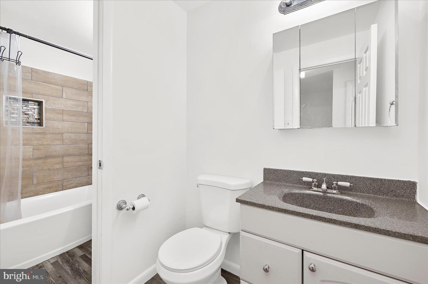 8614 Black Rock Harbour Property Photo 28