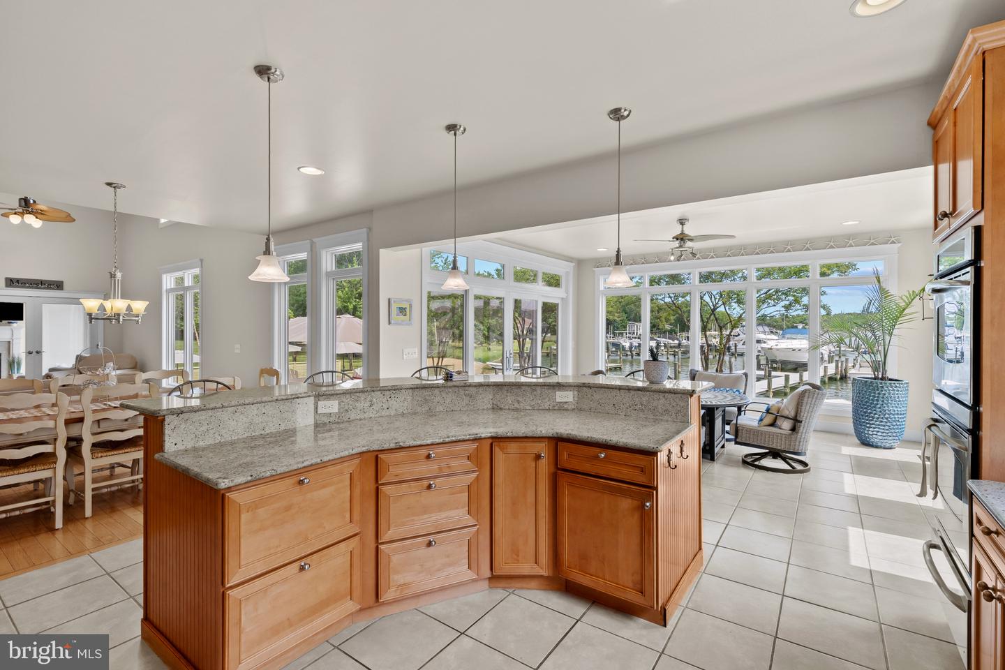 3733 Thomas Point Rd Property Photo 18