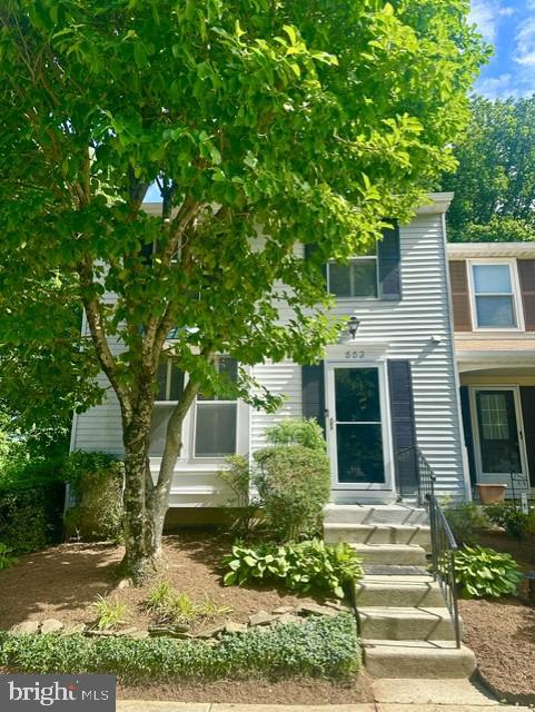 563 Bay Dale Ct Property Photo 2